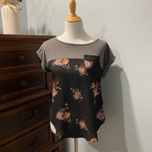 XHILARATION Floral Mixed Media Top, Size Small - Picture 1 of 4